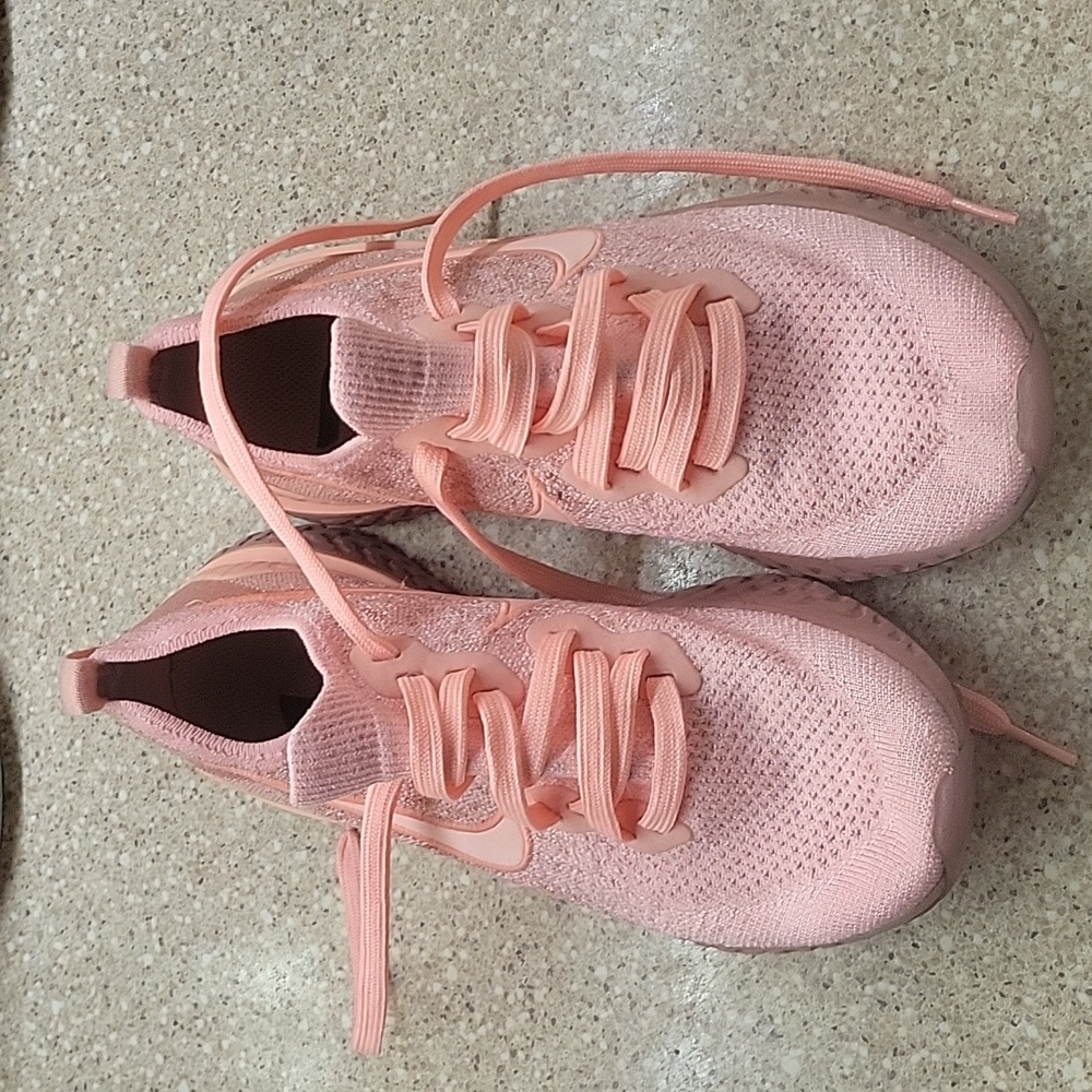 Women Nike Epic